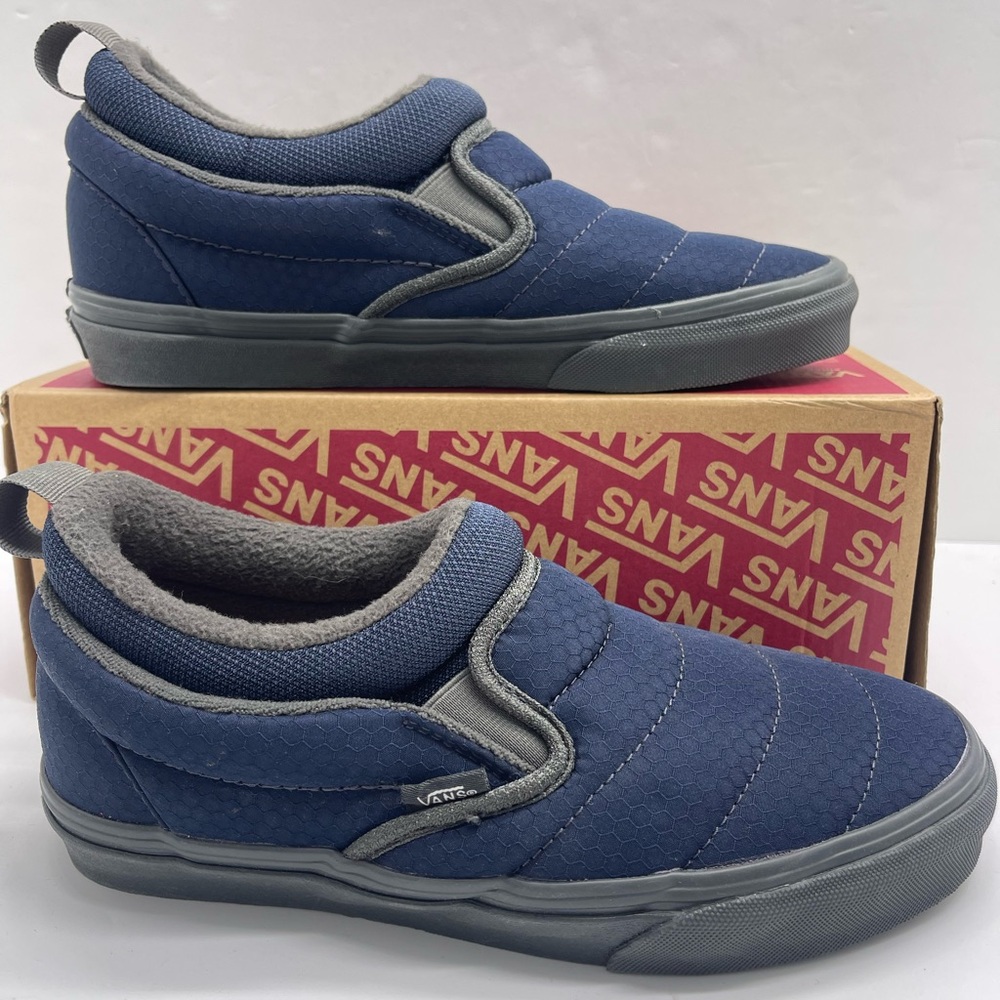 Vans WMNS
Cozy Mesh Parisian Night
VN0009QUJDU Blue Slip-On Sneakers